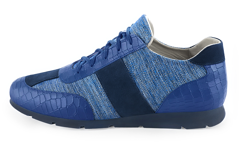 Electric blue two-tone dress sneakers for men. Round toe. Flat rubber soles. Profile view - Florence KOOIJMAN